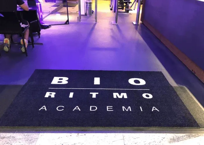 Tapete personalizado com logotipo de academia em Itaquaquecetuba